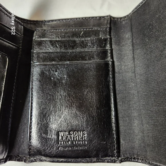 Wilson Leather Women's Wallet - Picture 5 of 5